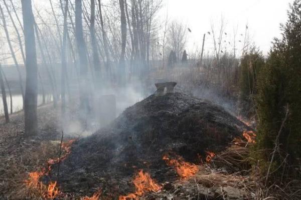 上坟动土有什么讲究(上坟算动土吗) 上坟动土有什么讲究(上坟算动土吗)