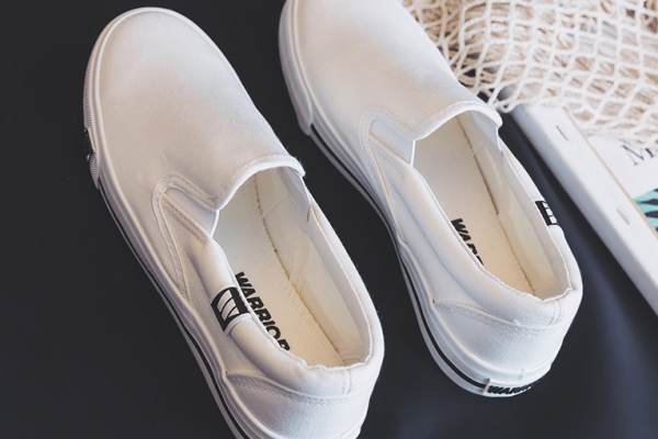 白羊座适合什么鞋(白羊座适合什么鞋子男)