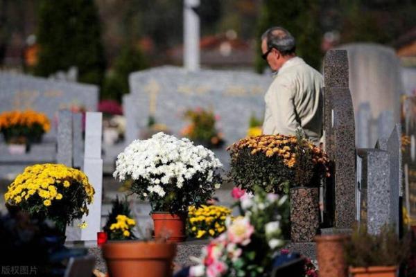 2025年4月3日上坟好不好 2025年4月3日上坟好不好