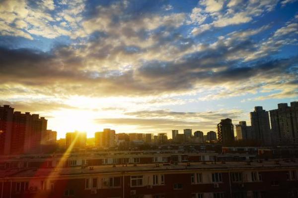 “霞光万道”代表什么生肖，霞光万道代表什么动物答案解释释义落实