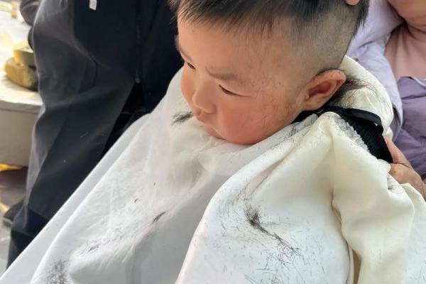 二月二龙抬头剪了头发会怎么样 二月二龙抬头剪头发 二月二龙抬头剪了头发会怎么样 二月二龙抬头剪头发