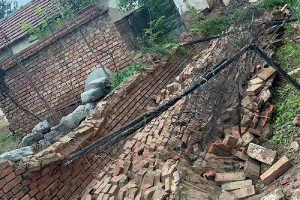 男人梦见房屋倒塌